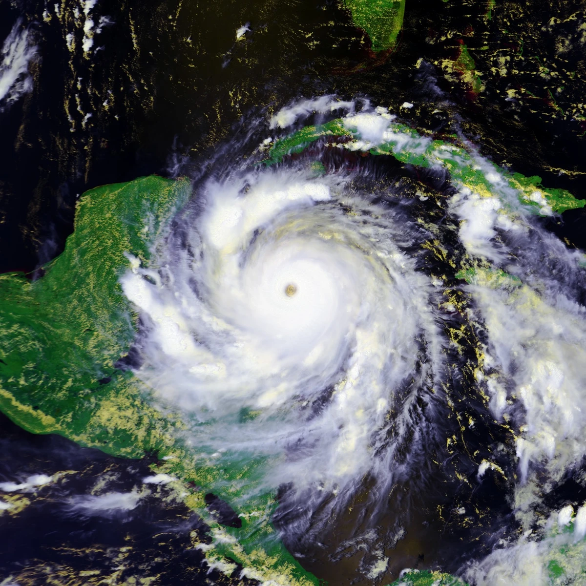 Satellite image of Dean 2007
